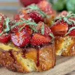 fresh strawberry balsamic bruschetta - featured image