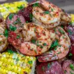 cajun shrimp boil foil packets - featured image